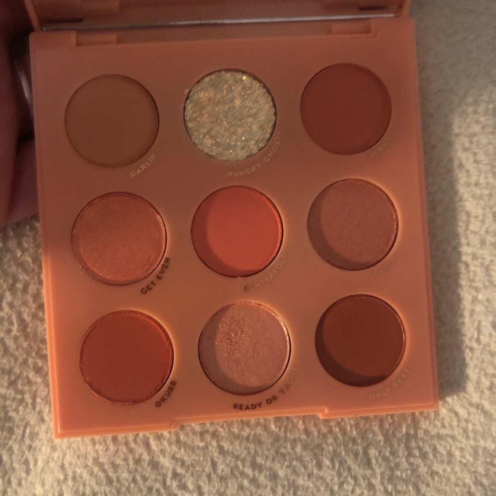 Eyeshadow palette
